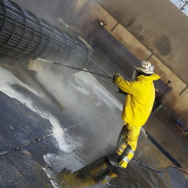 Pressure Washer Safety Tips For Beginners Guy Using Pressure Washer With Kickback Force