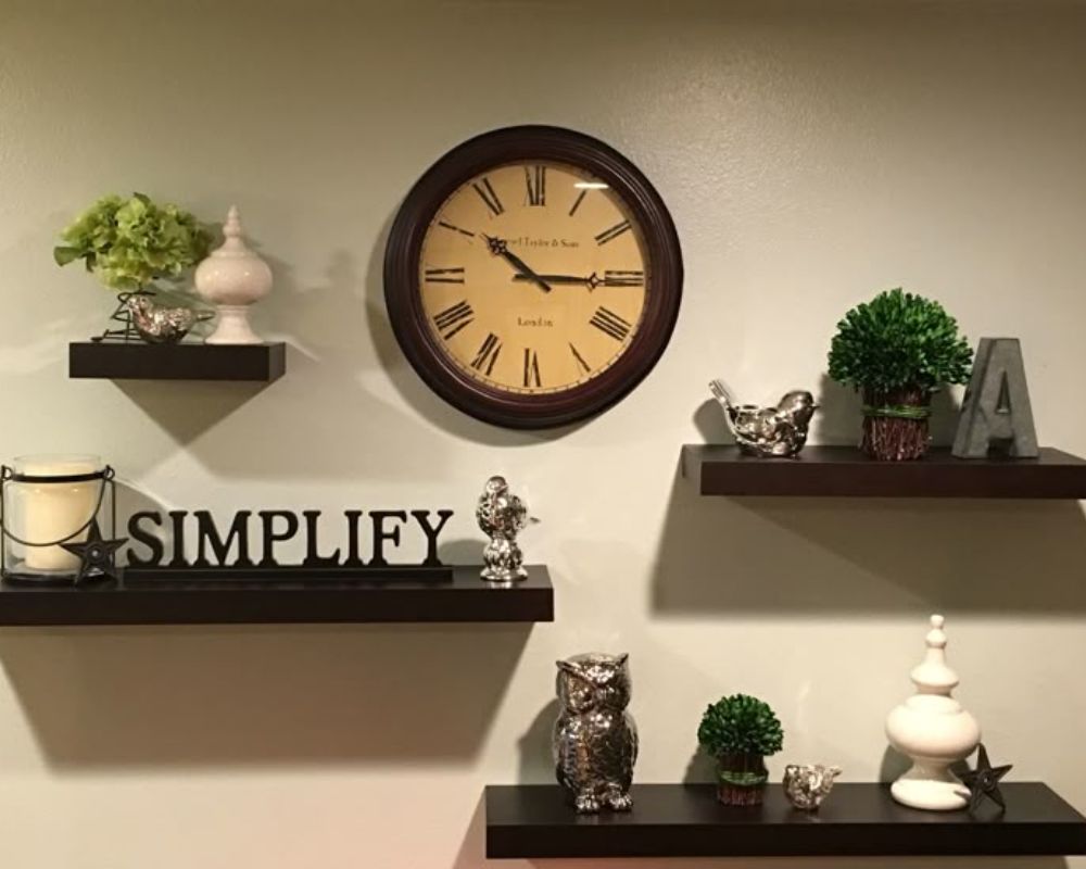 Ideas-for-Living-Room-Wall-Clocks-3 Add some floating shelves for living room wall clocks