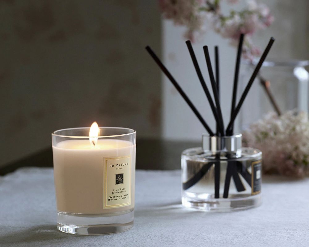 Top 10 Best Scented Living Room Candles for Comfort & Elegance Jo Malone’s Lime Basil & Mandarin -Top best scented living room candles