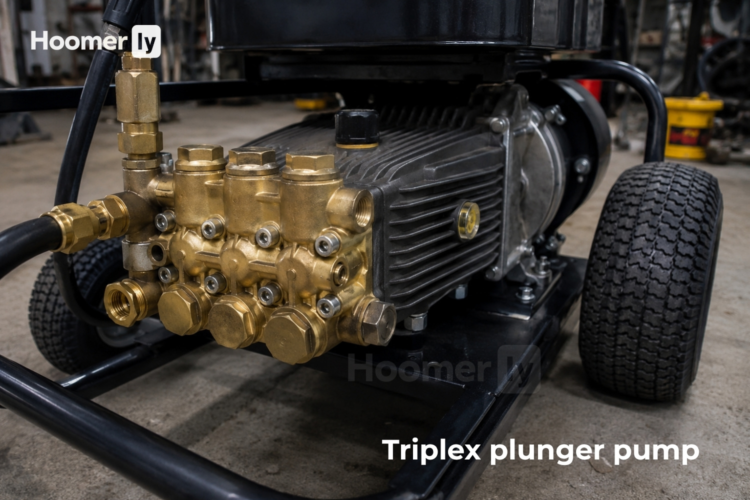 Triplex plunger pump